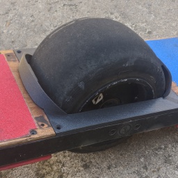 An early prototype, the first that actually fit over the wheel.